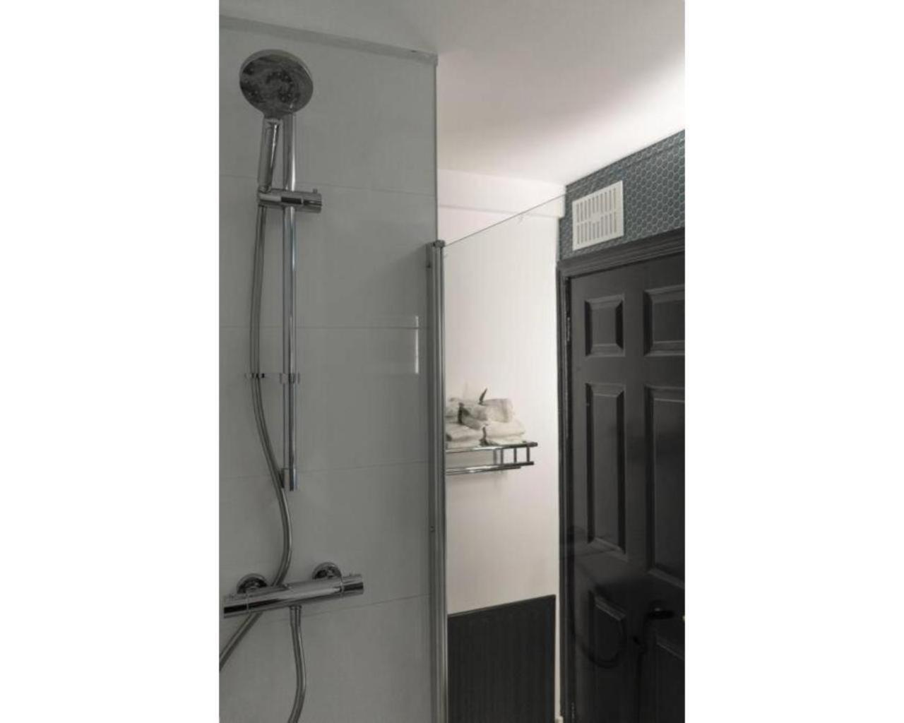 Central Belfast Apartments Queen'S Hideaway Экстерьер фото