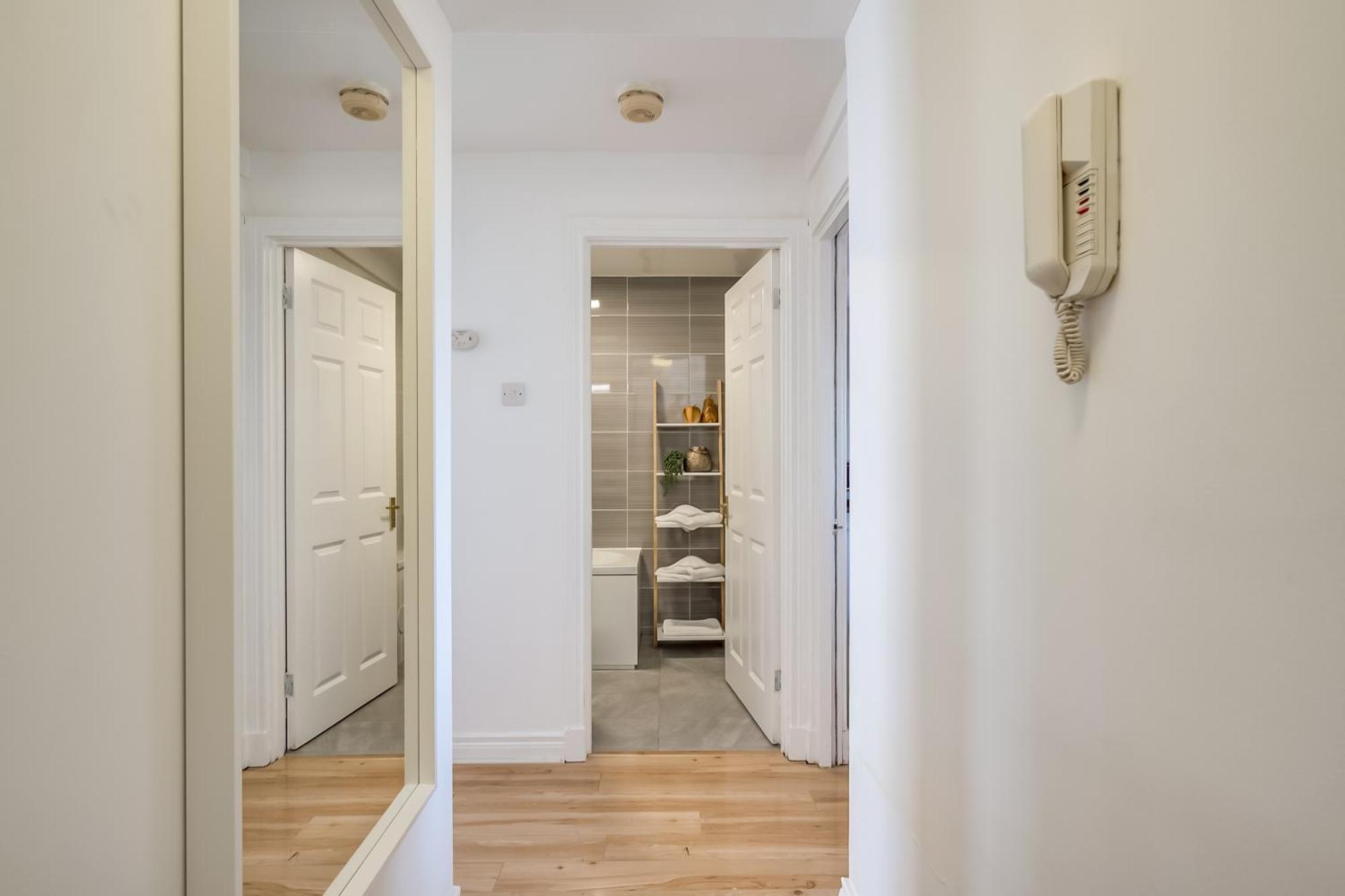 Central Belfast Apartments Queen'S Hideaway Экстерьер фото